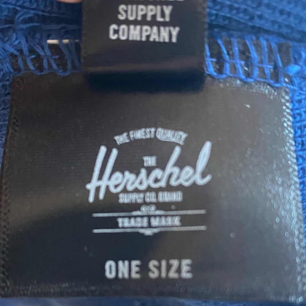 NWOT Herschel Blue Baby Knit Beanie 6-18 Months - Picture 3 of 3
